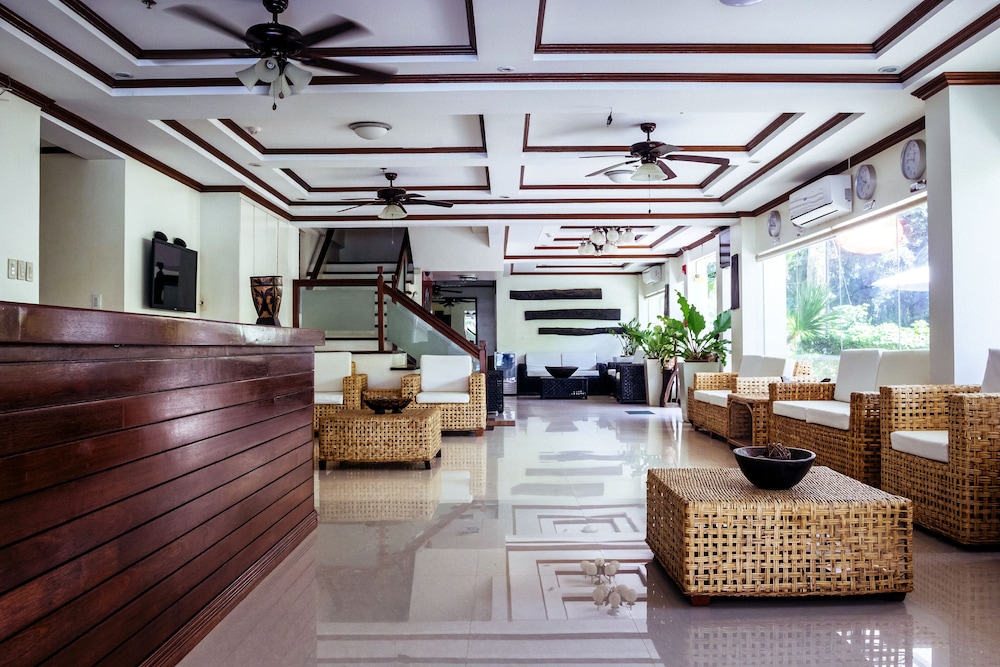 Ipil Suites Puerto Princesa 27/40