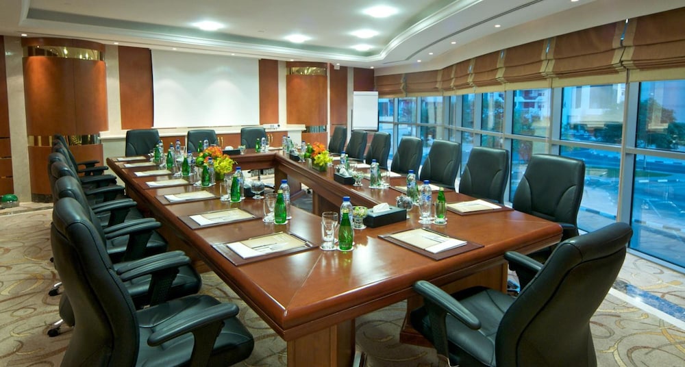 DoubleTree by Hilton Dubai Port Saeed. 60/65
