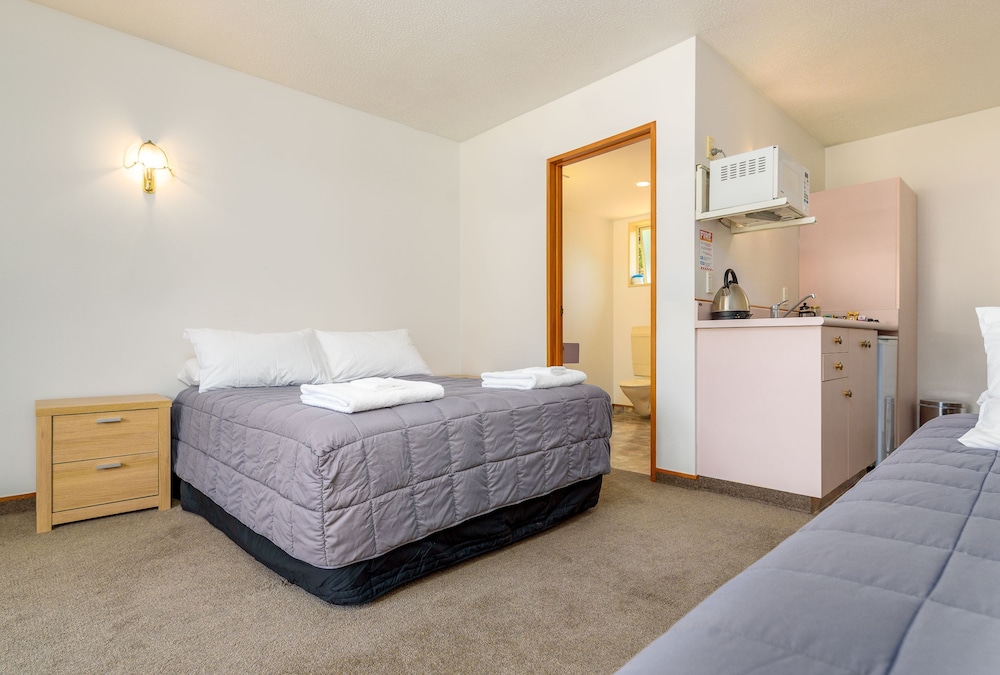 Apex Motor Lodge 24/58