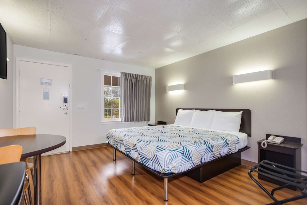 Motel6 Walterboro, SC 23/37