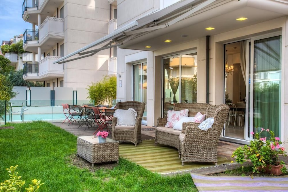D Place Aparthotel Suite 4/44