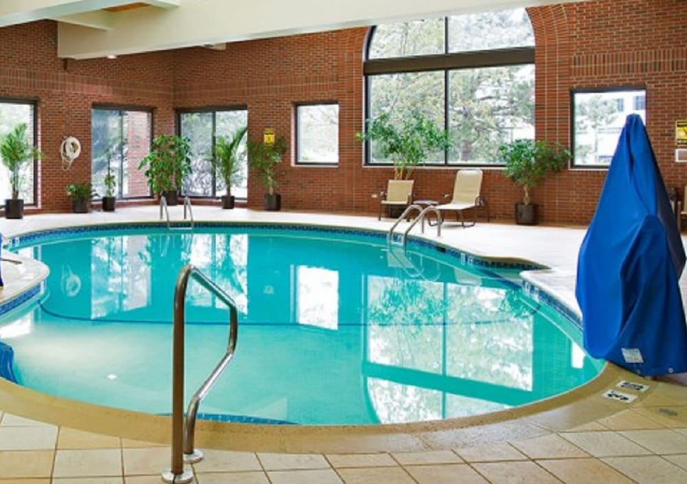 Doubletree By Hilton Hotel Leominster 2/68