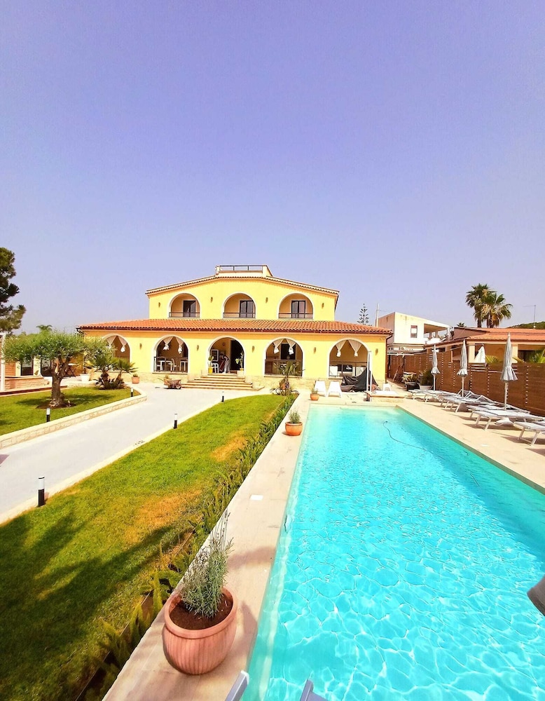 Sunset Bed And Breakfast Villa 55/56