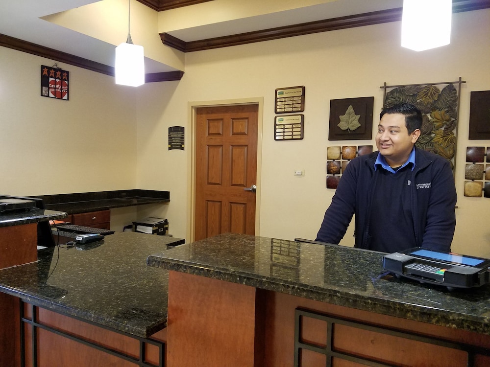 Staybridge Suites Rogers Bentonville 38/49