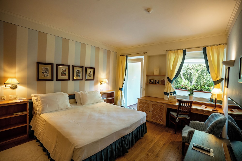 Classic, Double Bed, Park Side