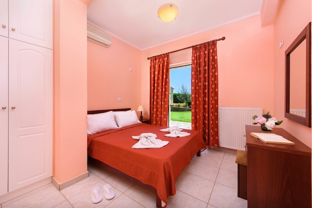 Villa Lemonia 9/50