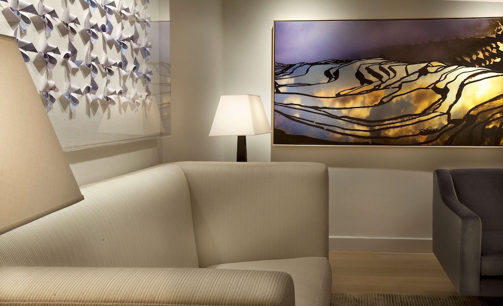 Hyatt Grand Central New York 56/88