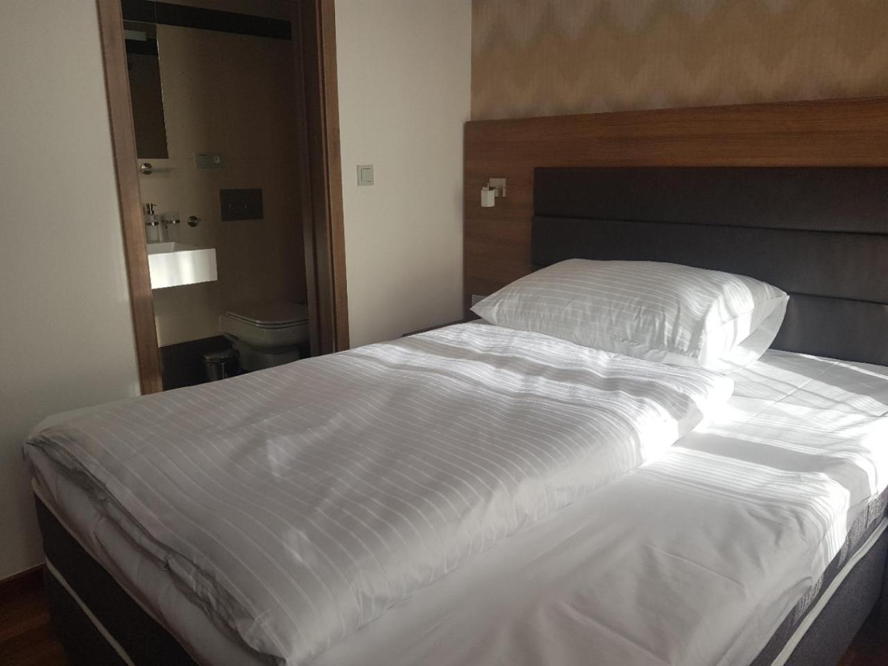 HOTEL PRAGUE STAR 18/62