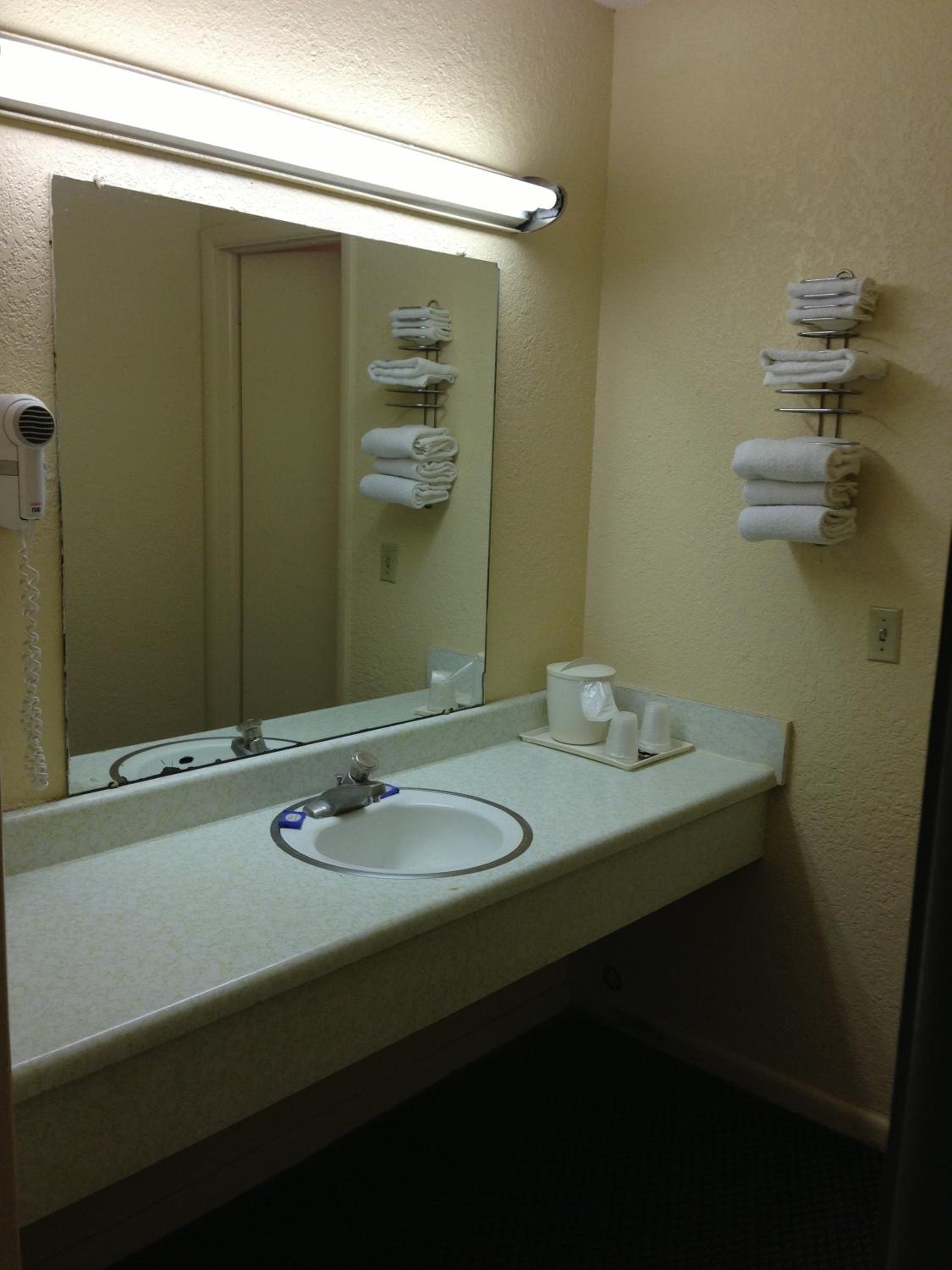 Super 7 Inn Siloam Springs 52/52