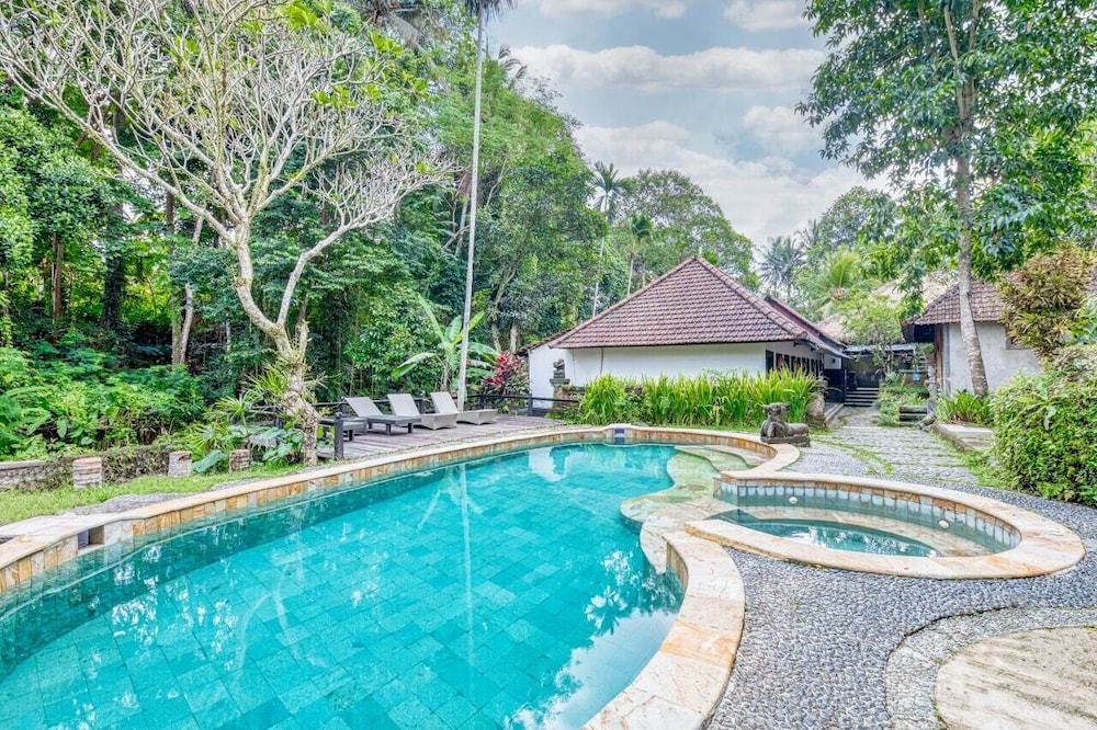 Ubud Sari Health Resort 83/84