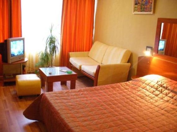 Palitra Family Hotel 8/35