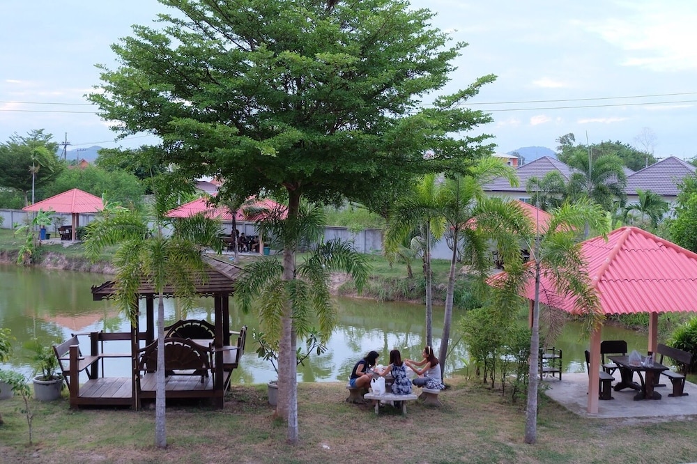Khwanruen Fishing Resort 51/59