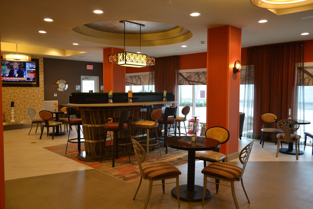 HOLIDAY INN EXPRESS COVINGTON MADISONVILLE 37/49