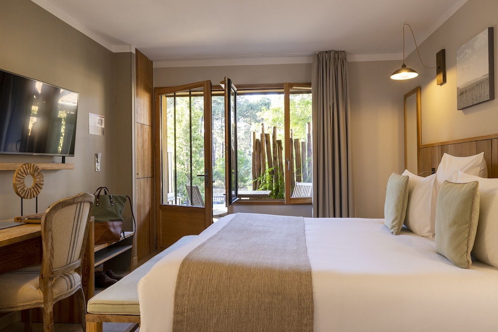 Domaine du Ferret Restaurant & Spa by Germain Collection 32/83
