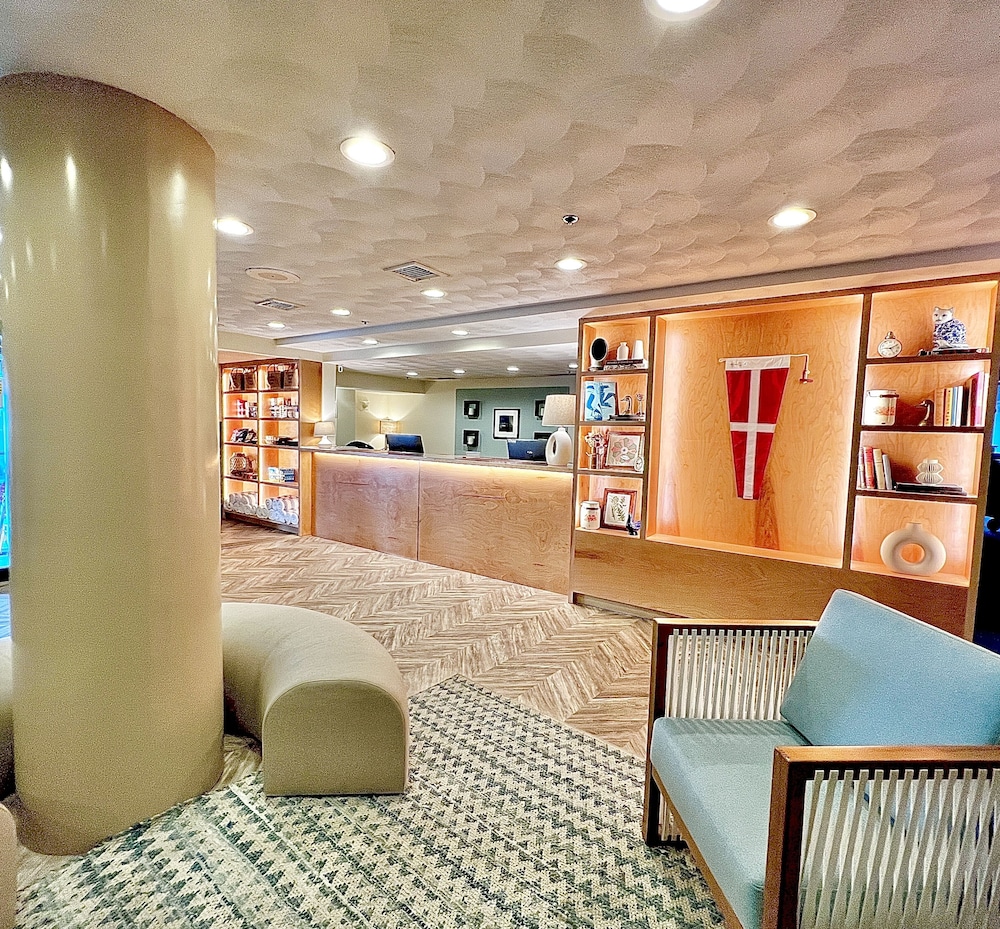 Atlantic Beach Hotel Newport 32/48