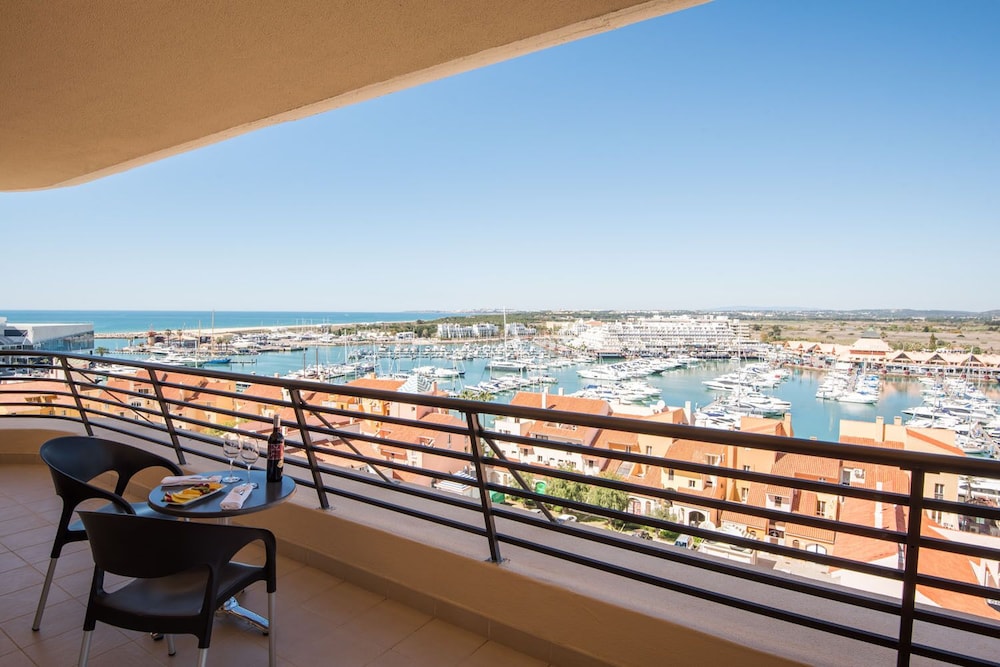VILA GALE MARINA 46/50