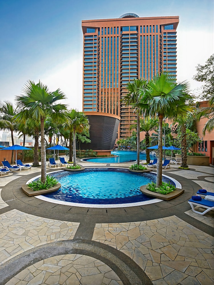 Grand Service Apartment @ Times Square 49/51