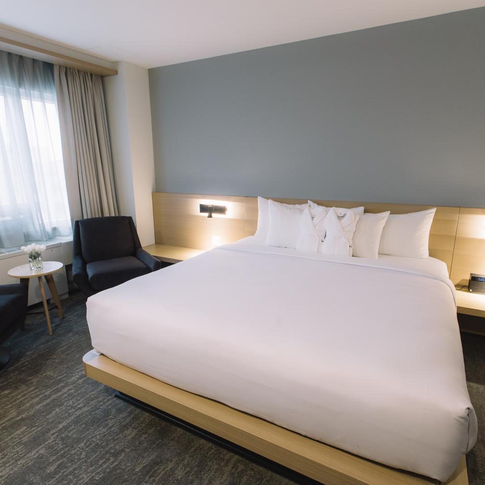 Room, Queen Bed
