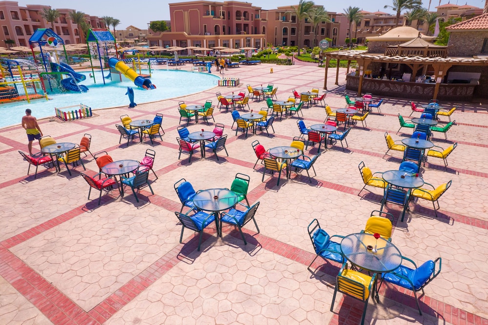 Charmillion Club Aqua Park 37/46