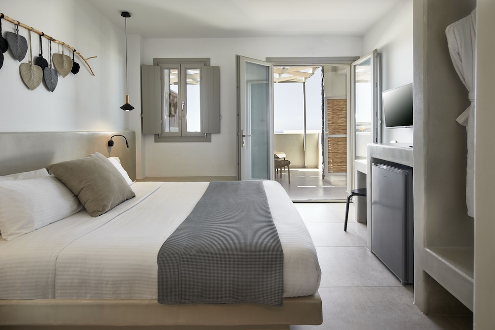 DELUXE, SUITE, KING BED, SEA VIEW, JETTED TUB