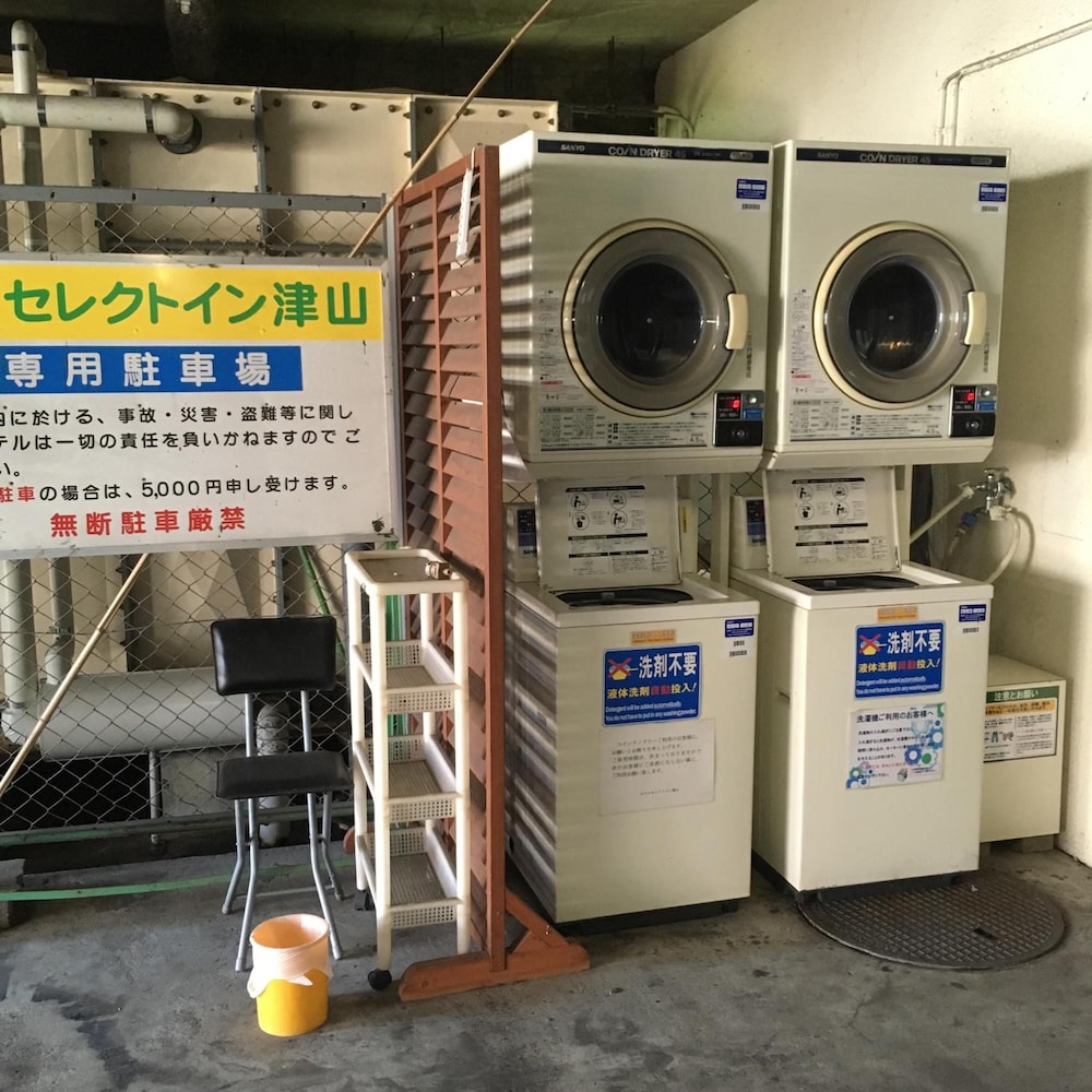 HOTEL SELECT INN TSUYAMA 33/42