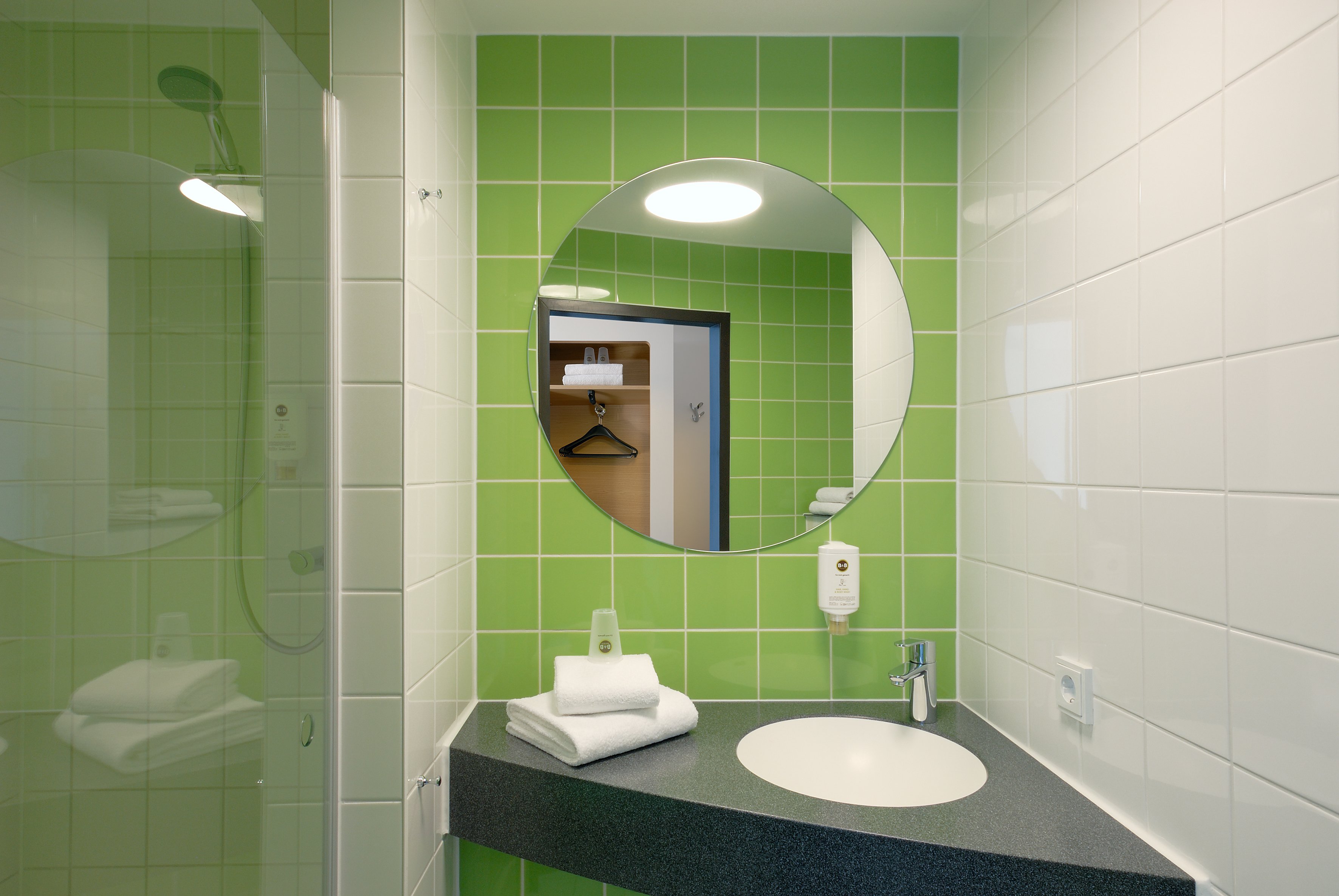 B&B Hotel Freiburg Sud 15/16