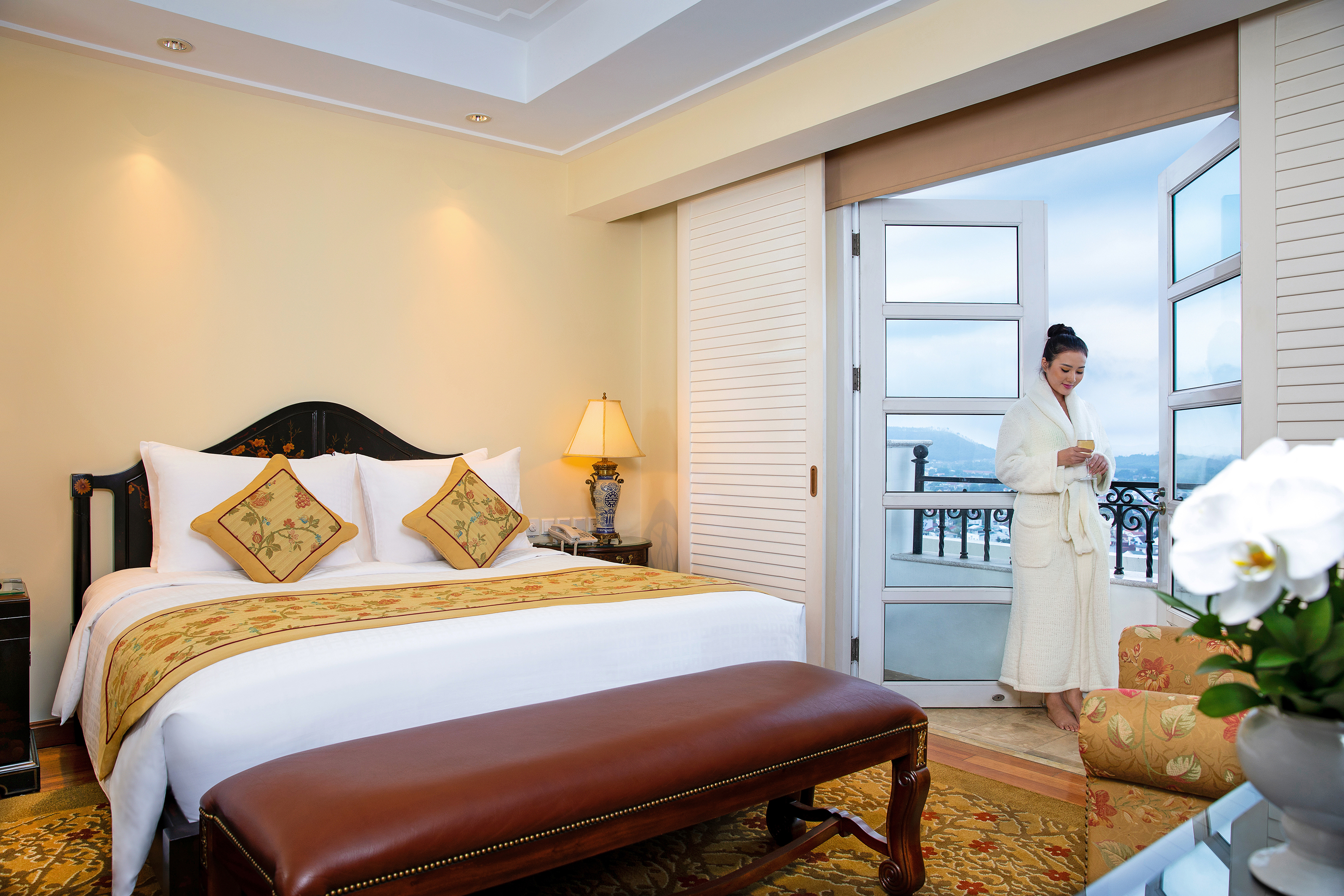 Palace, Suite