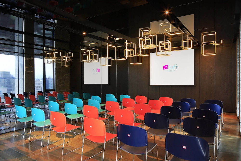 Aloft Taipei Zhongshan Hotel 34/36