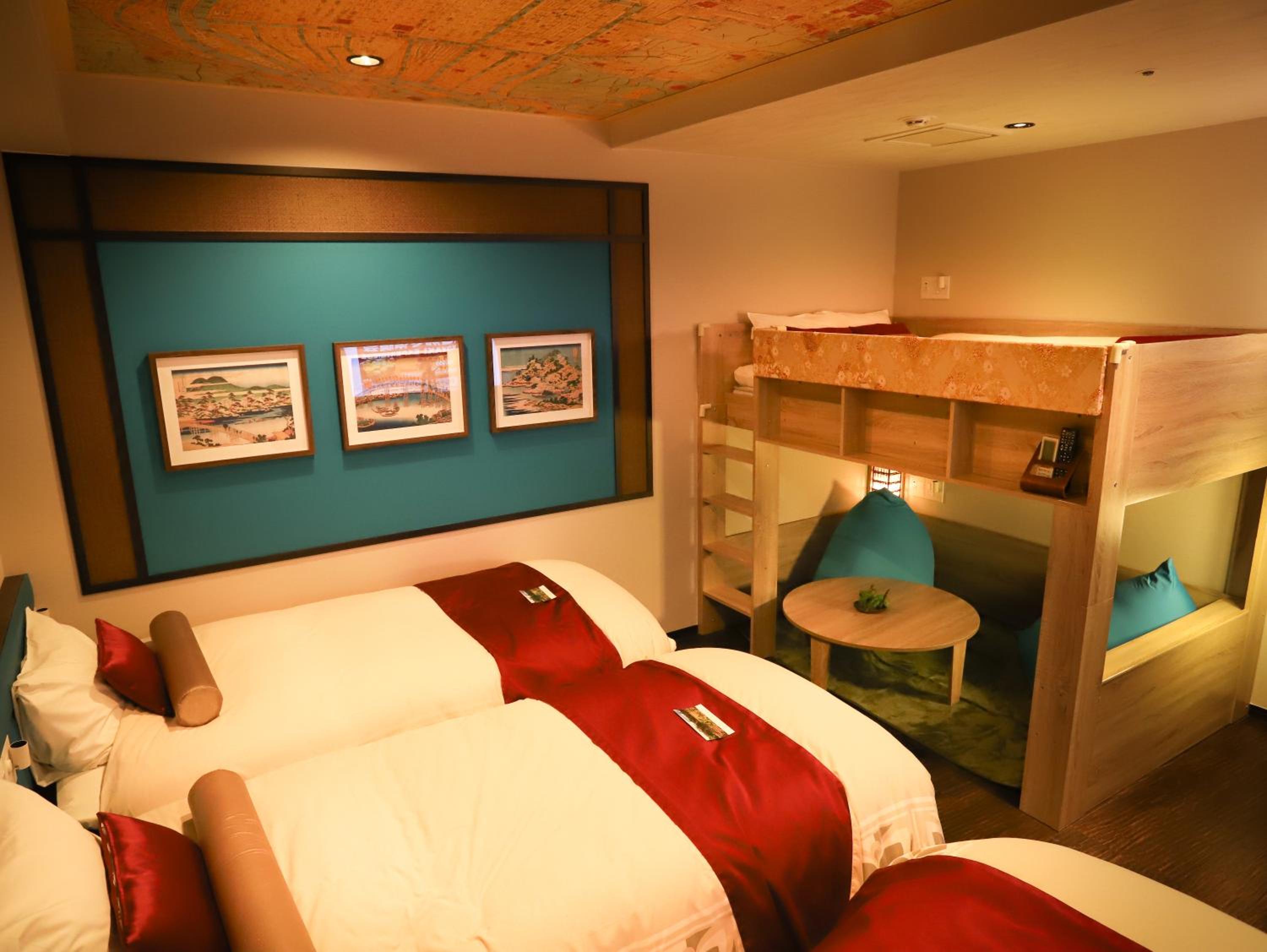 Casual, 4 Beds, Loft Bed