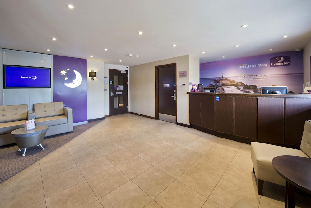 Premier Inn Christchurch West 6/60