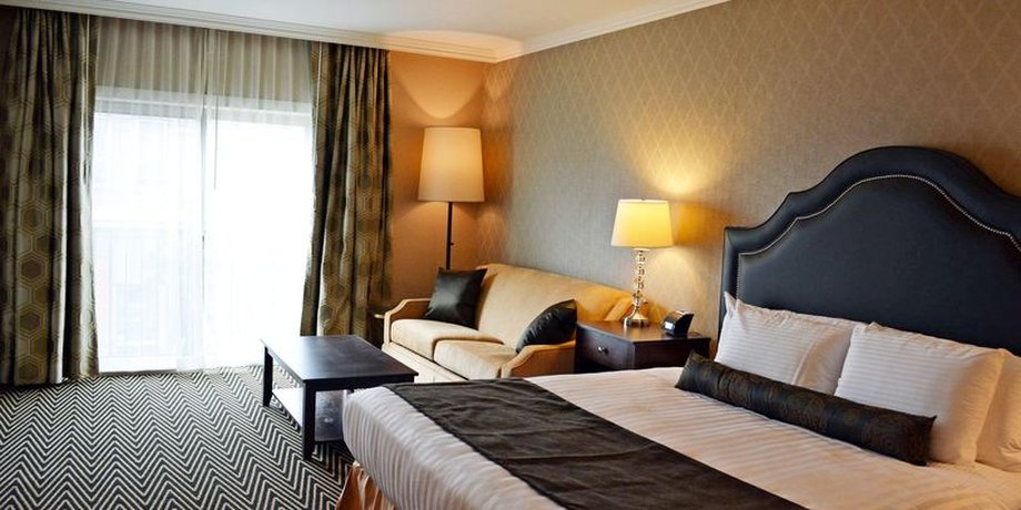 Majestic Inn & Spa 15/80
