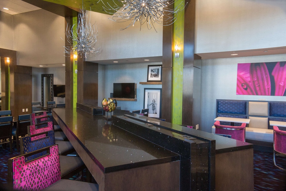 Hampton Inn Suites Charlotte Ballantyne Nc 54/74