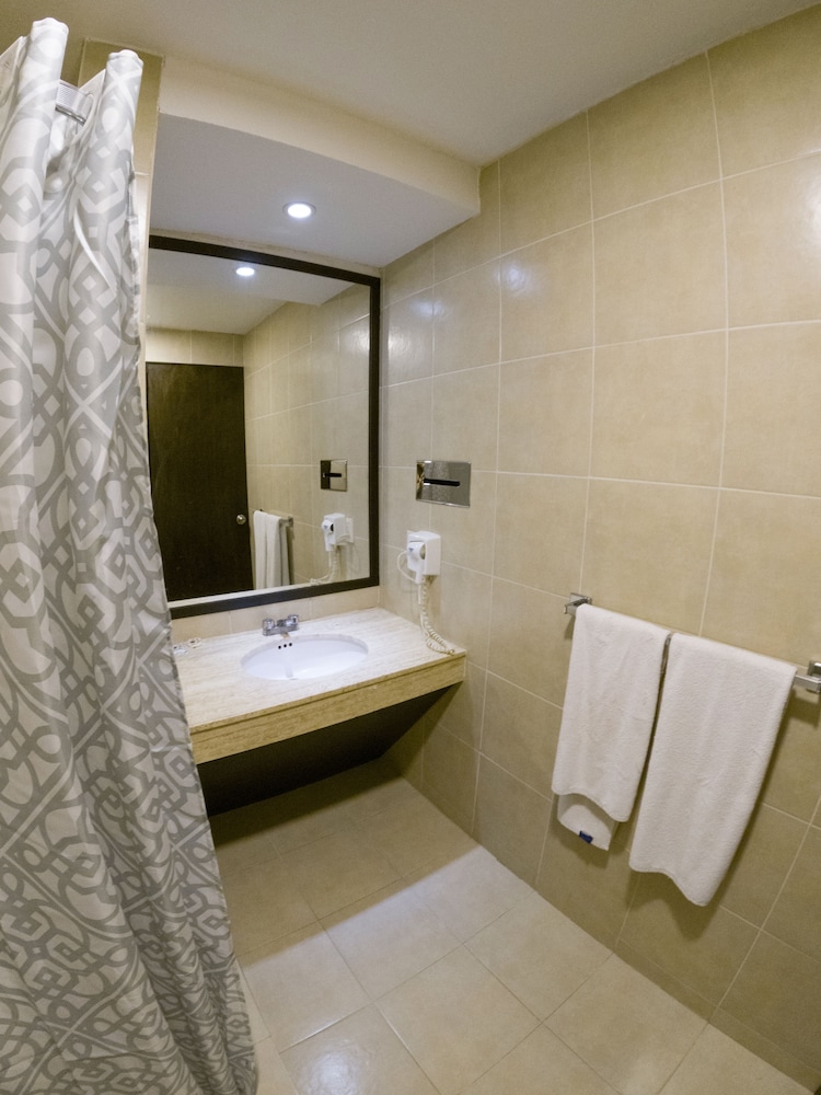 Hotel Del Angel 13/57