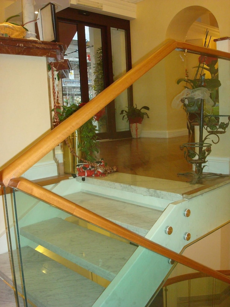 Hotel Demetra Capitolina 28/29