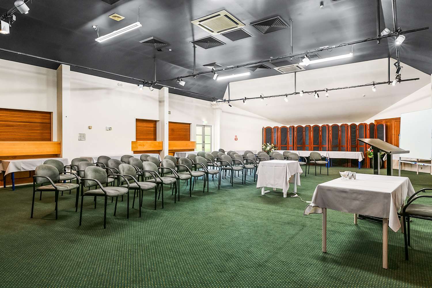 Carnmore Hotel Lower Hutt 4/10