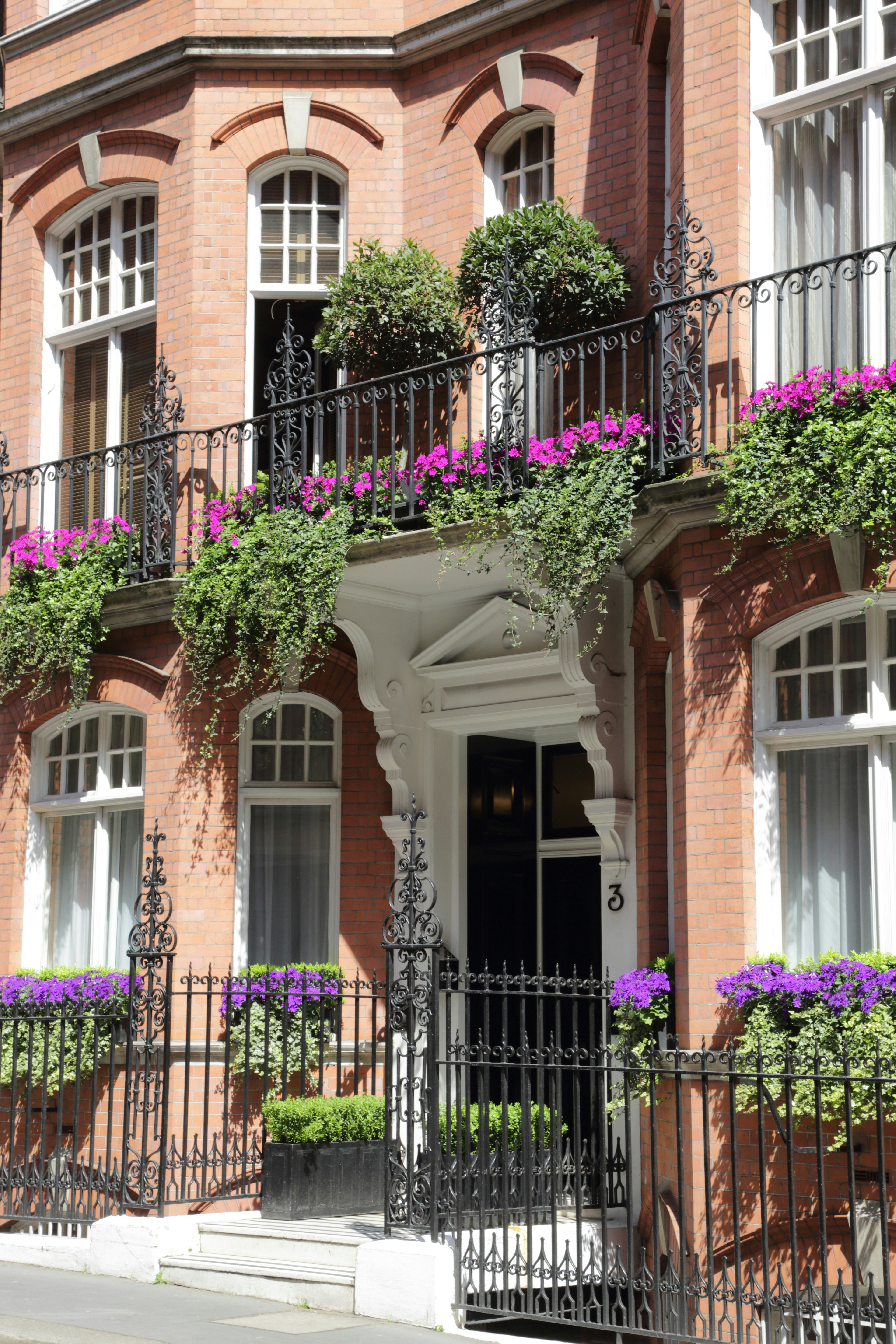 The Athenaeum Hotel & Residences 4/66