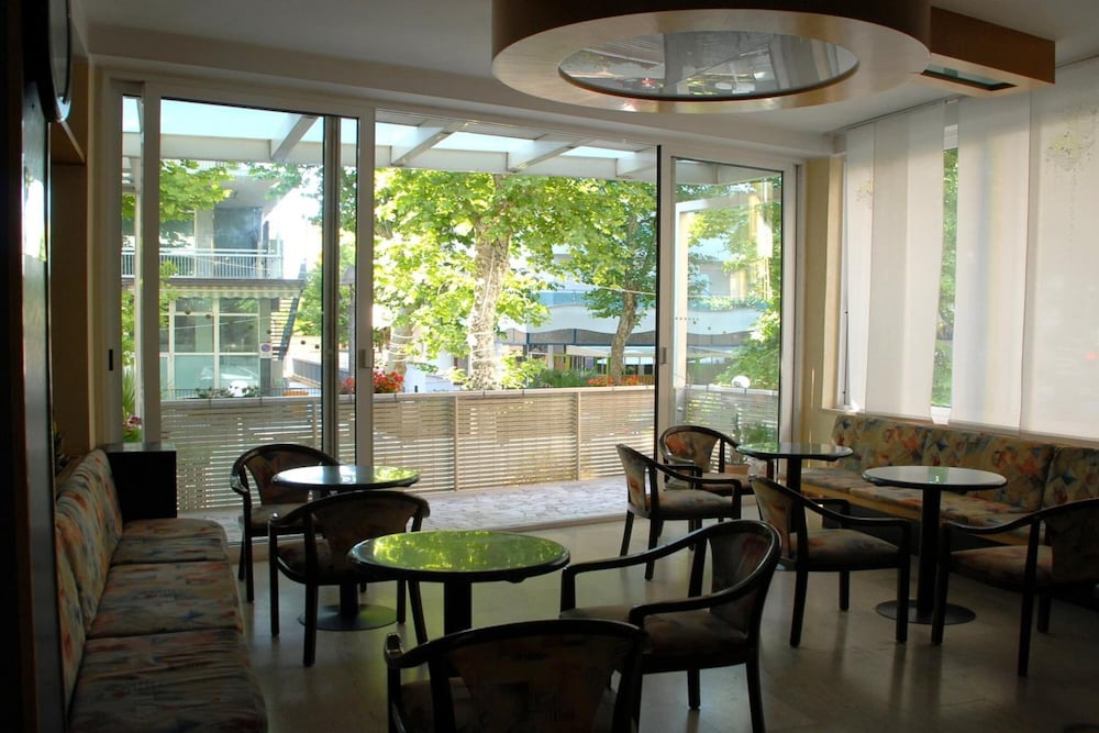Hotel Arno Rimini 31/44