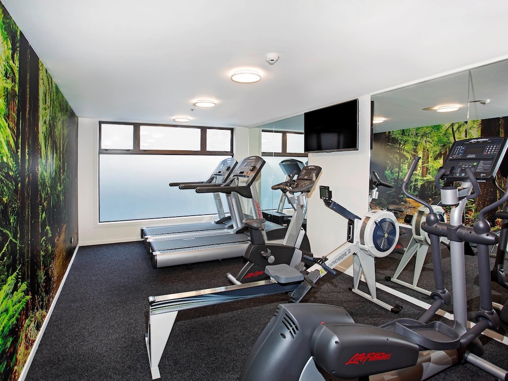 NOVOTEL QUEENSTOWN LAKESIDE 22/50