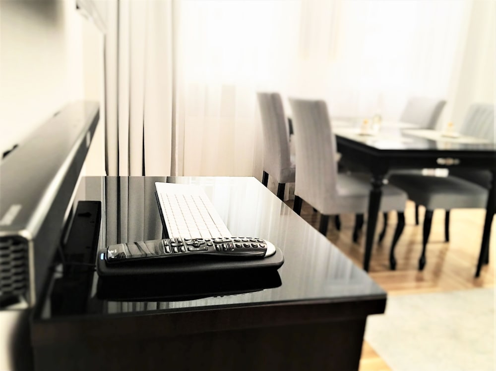 Luxury Apartments Mondrian Market Square 37/50