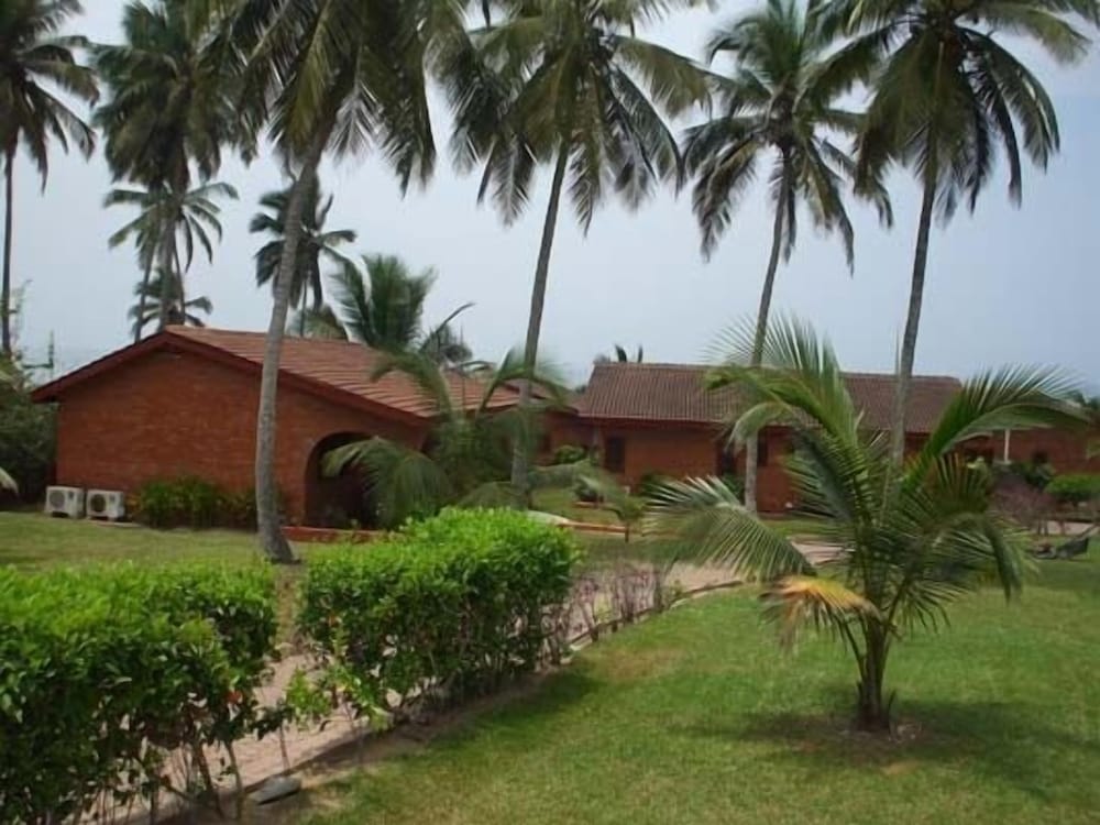 COCONUT GROVE BEACH RESORT 56/66