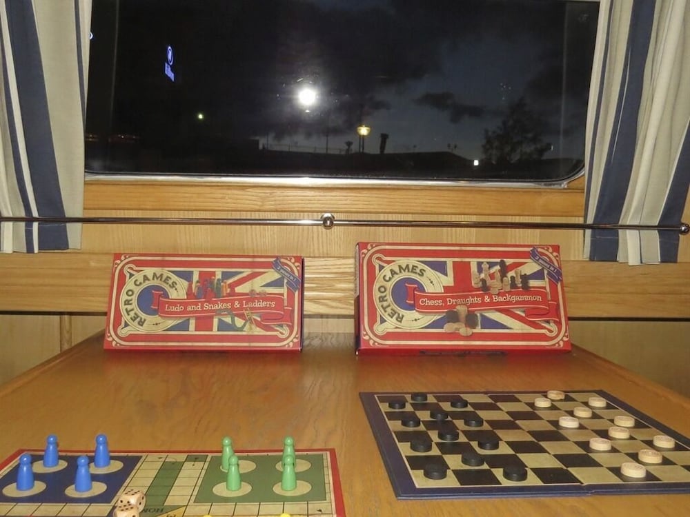 Houseboat Hotels - Hotel boat 3/31