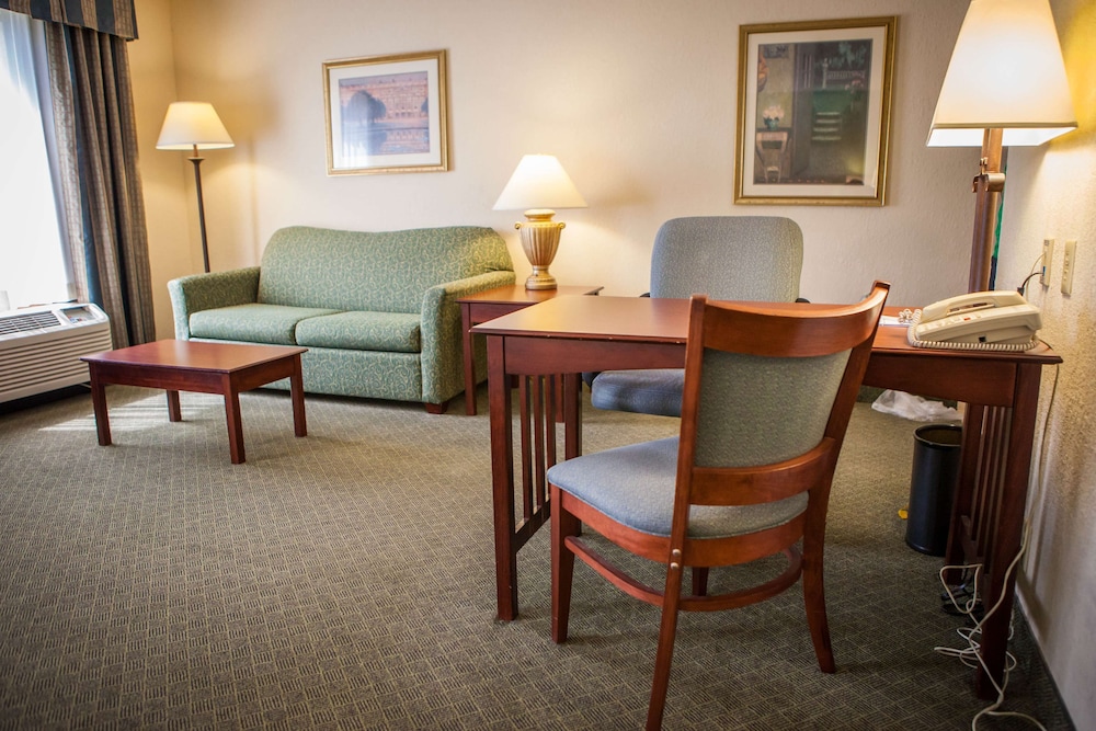 Hampton Inn And Suites Springfield Southwest 34/54
