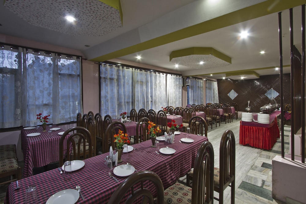 Hotel Sitara International 27/38