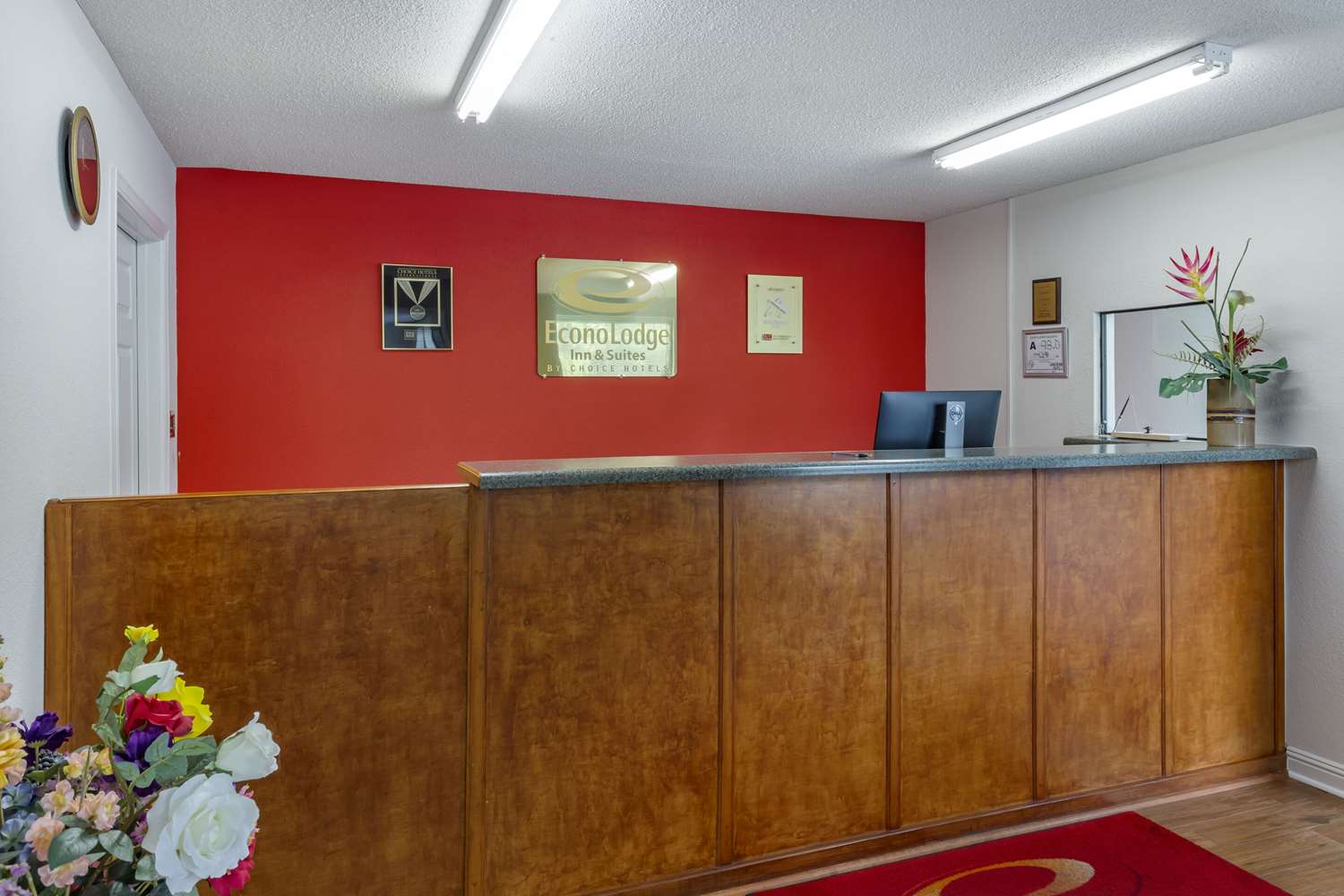 Econo Lodge & Suites Southern Pines - Pinehurst 4/16