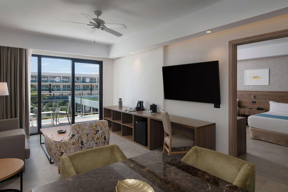 Serenade Punta Cana Beach & Spa Resort 38/50