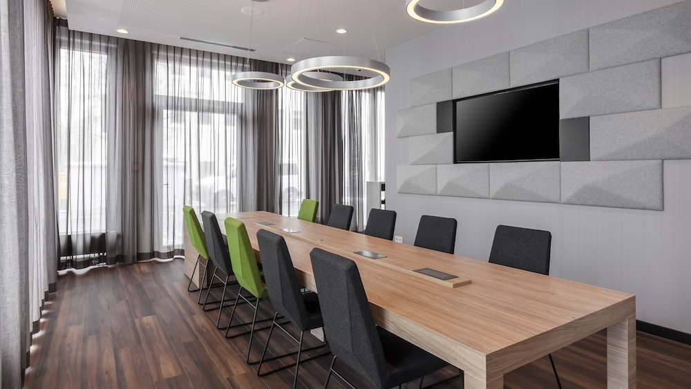 Holiday Inn Express Munich North, an IHG Hotel 60/71
