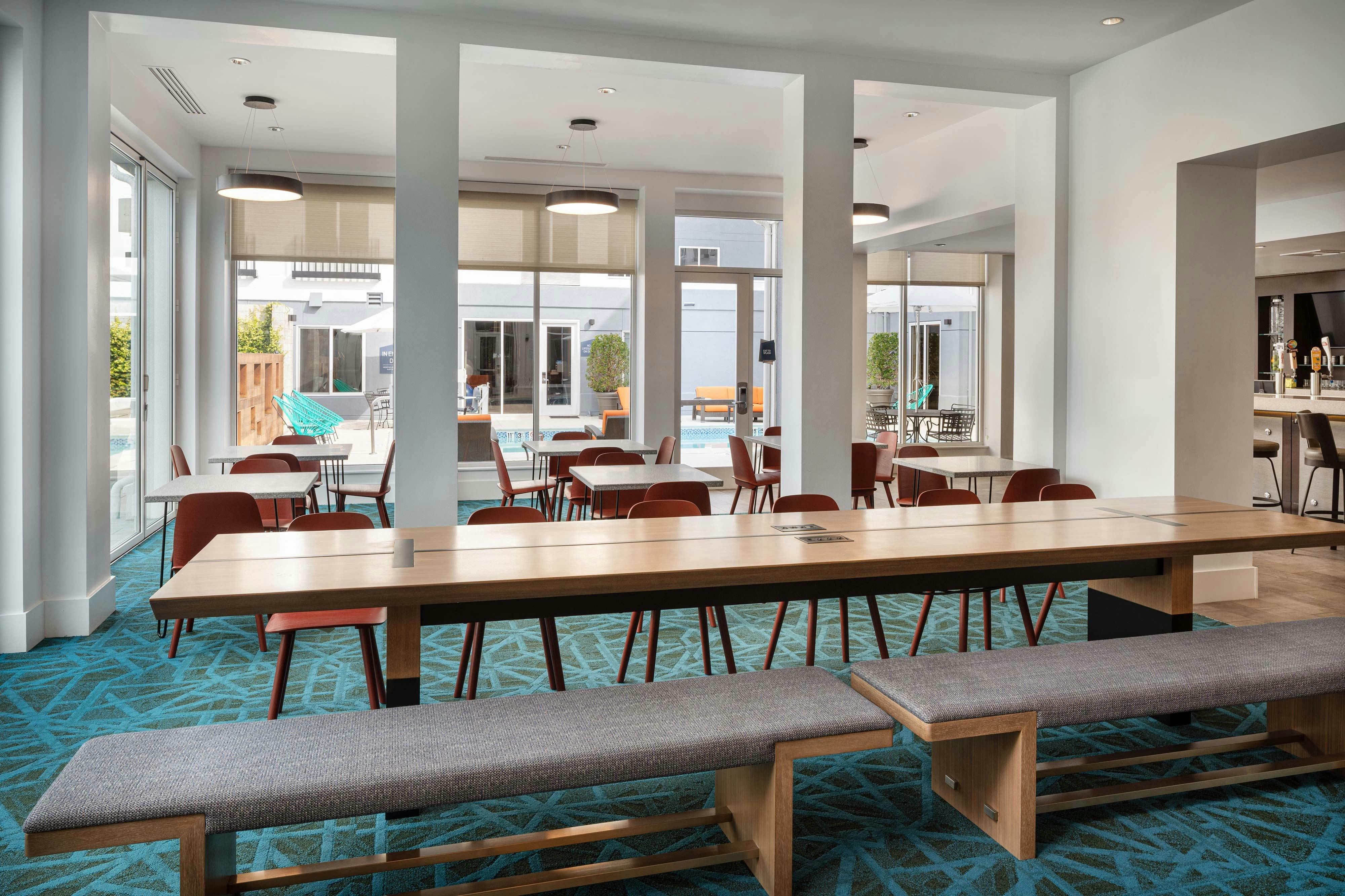 Aloft Mountain View 12/21