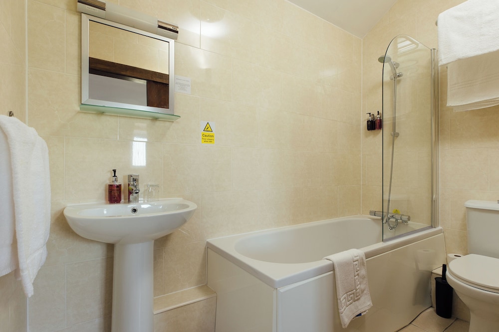 The Woodridge Inn Hotel 51/54