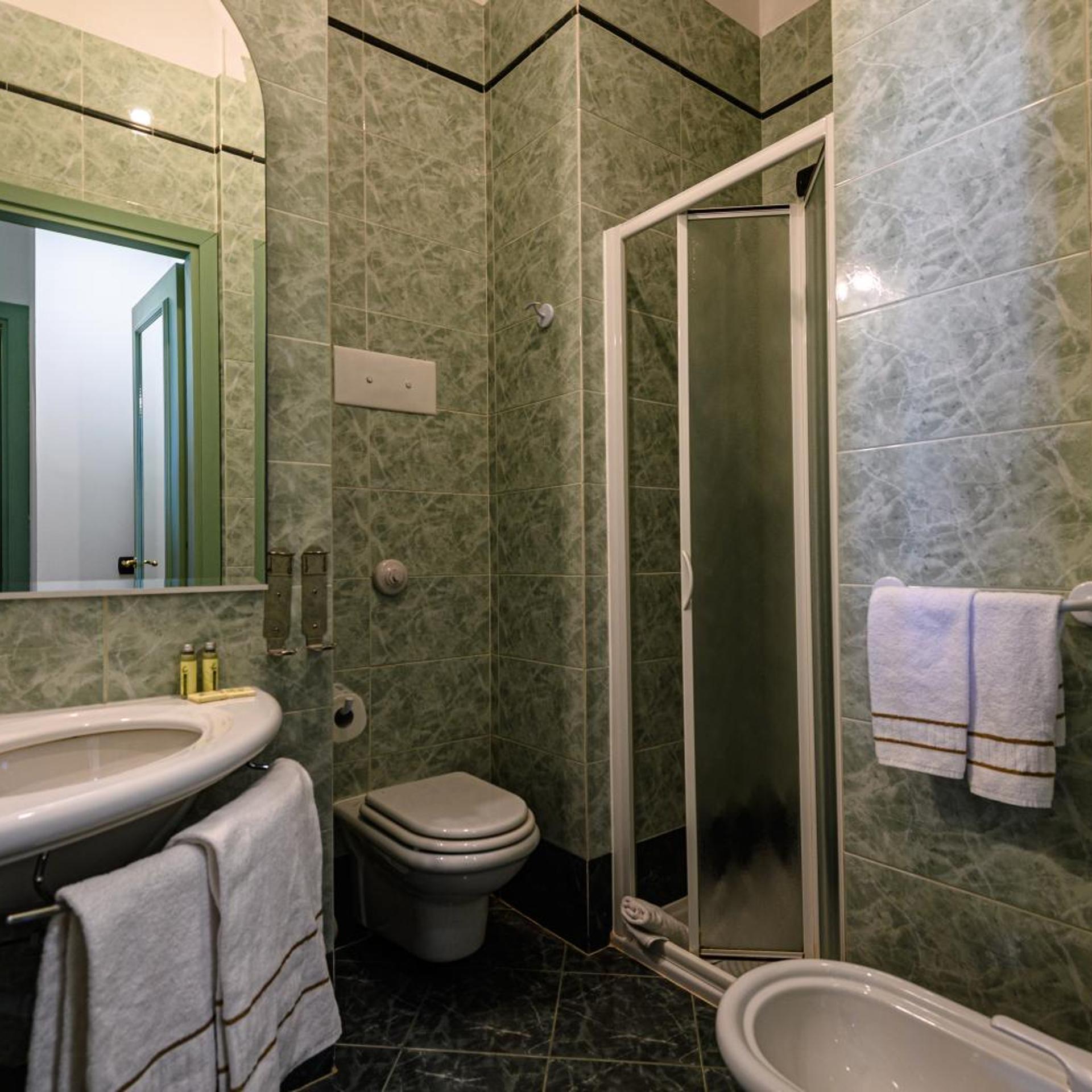 HOTEL VILLA KINZICA 50/53