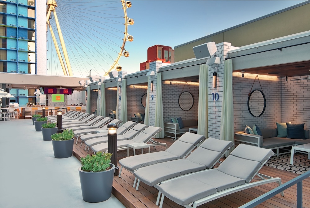 The LINQ Hotel & Casino - A Caesars Rewards Destination 34/54
